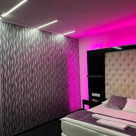 Titan Centrum Apartman Nyiregyhaza Luaran gambar